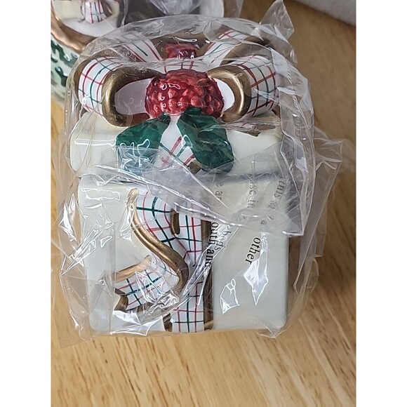 Avon Gift Collection St. Nicholas Sugar and Creamer - Picture 2 of 6